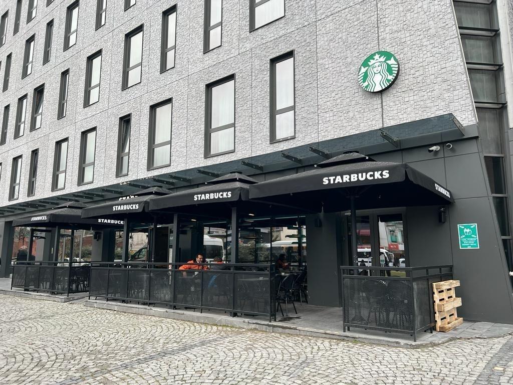 Cher Hotel & Spa Taksim 伊斯坦布尔 外观 照片 Starbucks in Helsinki, Finland