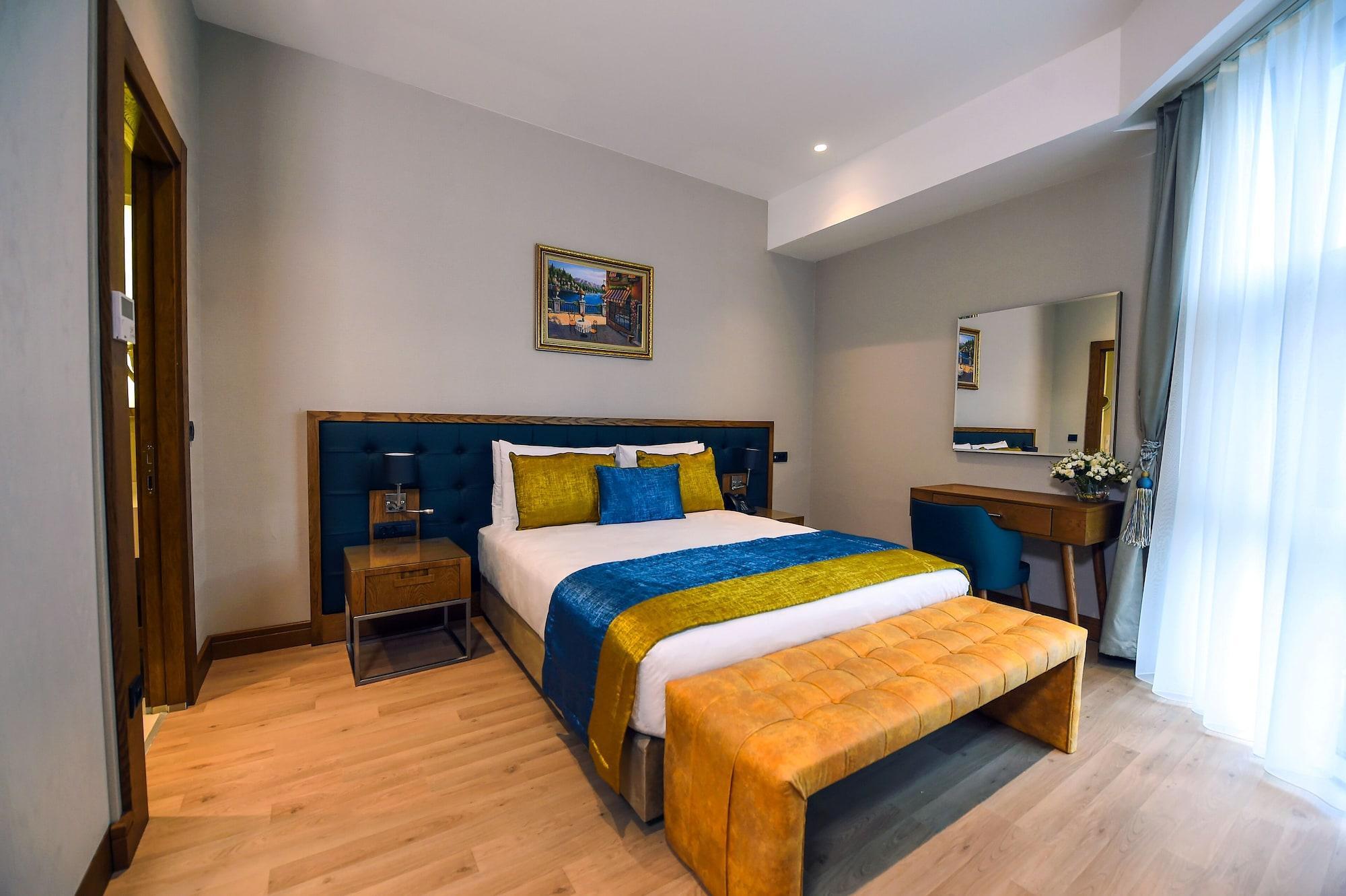 Cher Hotel & Spa Taksim 伊斯坦布尔 外观 照片 A bedroom at the hotel